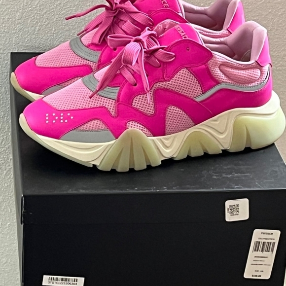 Versace sneakers - Picture 3 of 5